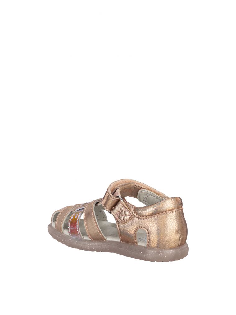 צעד שני ג’ין סגור מטאלי