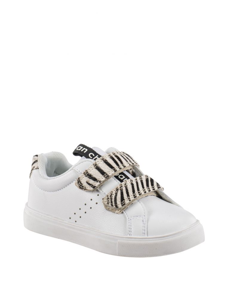 סניקרס קארן ספארי