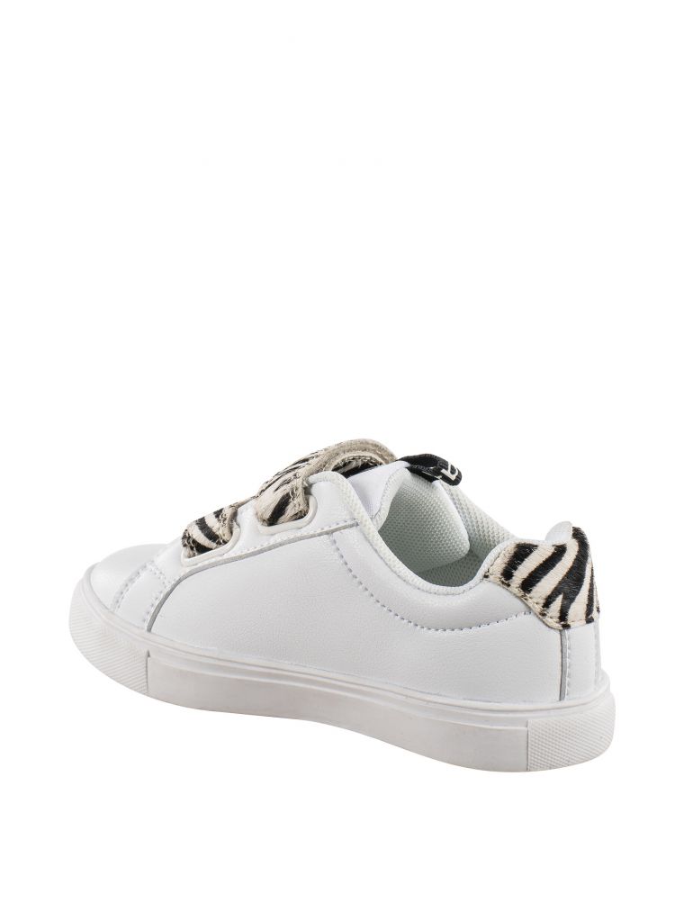 סניקרס קארן ספארי