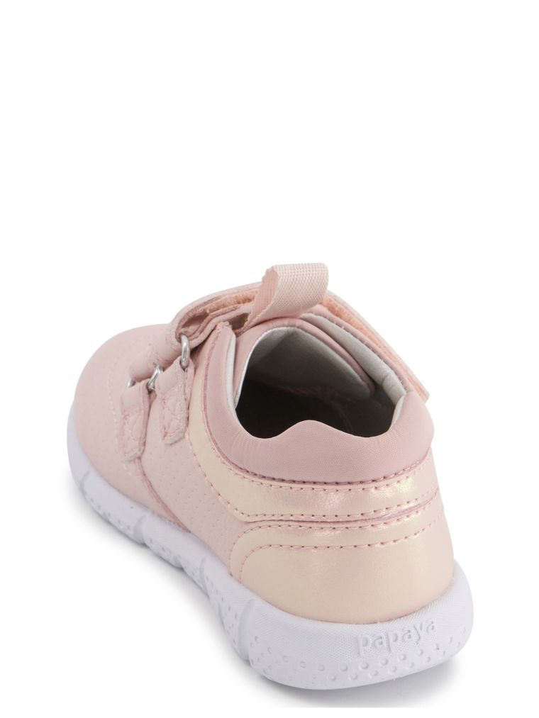 צעד שני בנות טוויני קלאסי