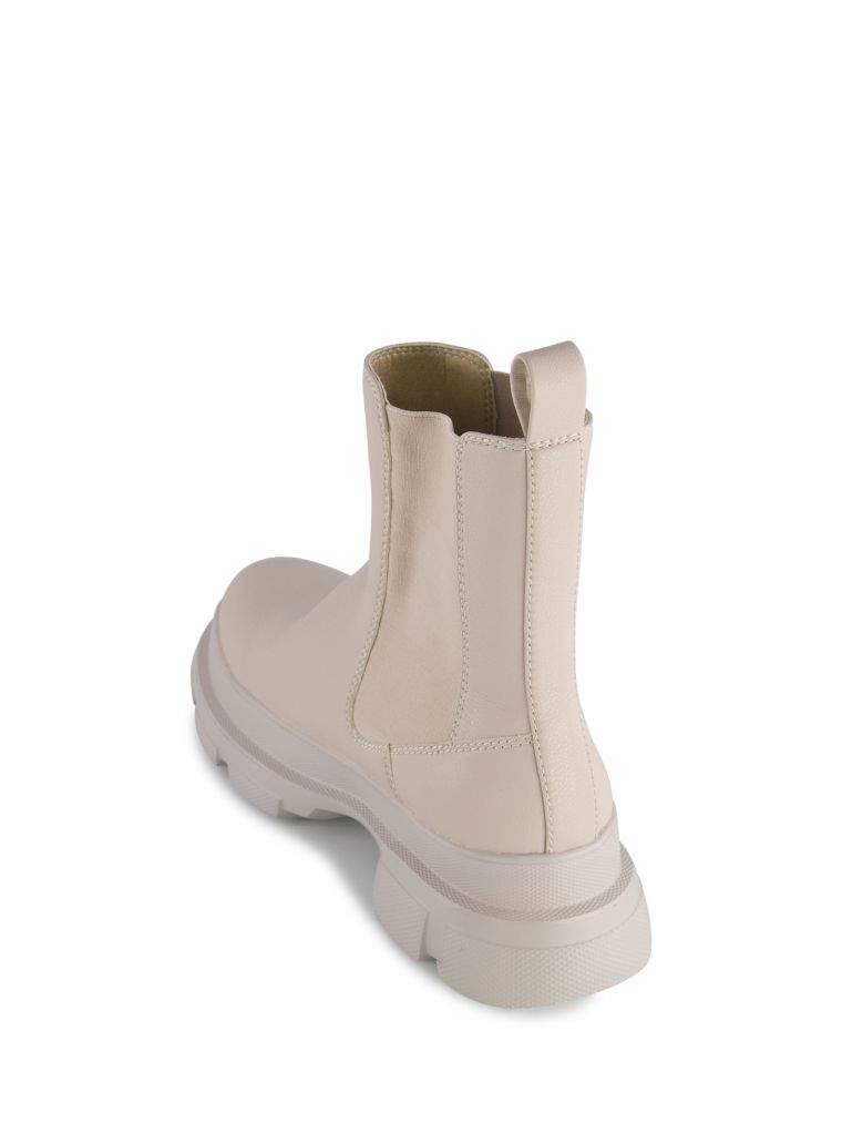 אריאנה גומי מוז’ו