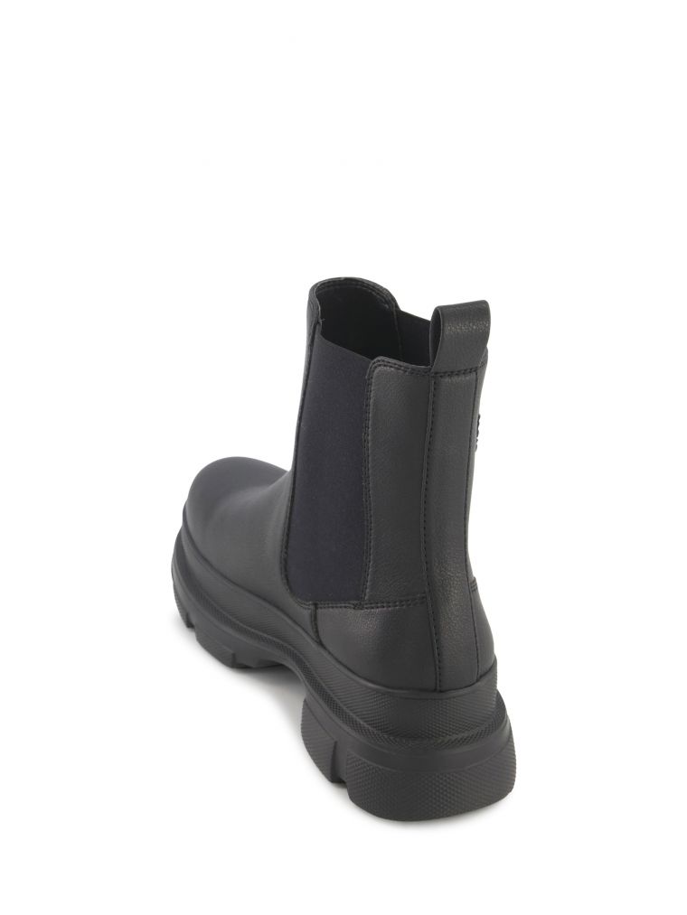 אריאנה גומי מוז’ו