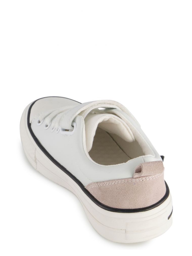 סניקרס מרטין מיוחד