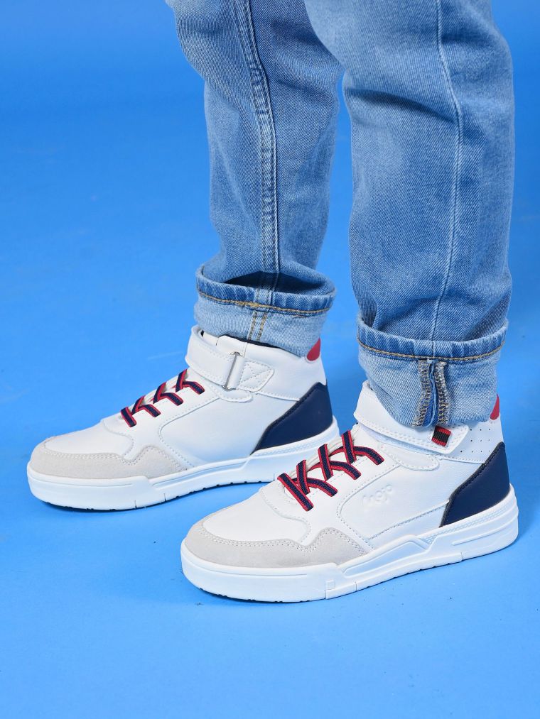 שלשת רבעי אנדי סקוצ’