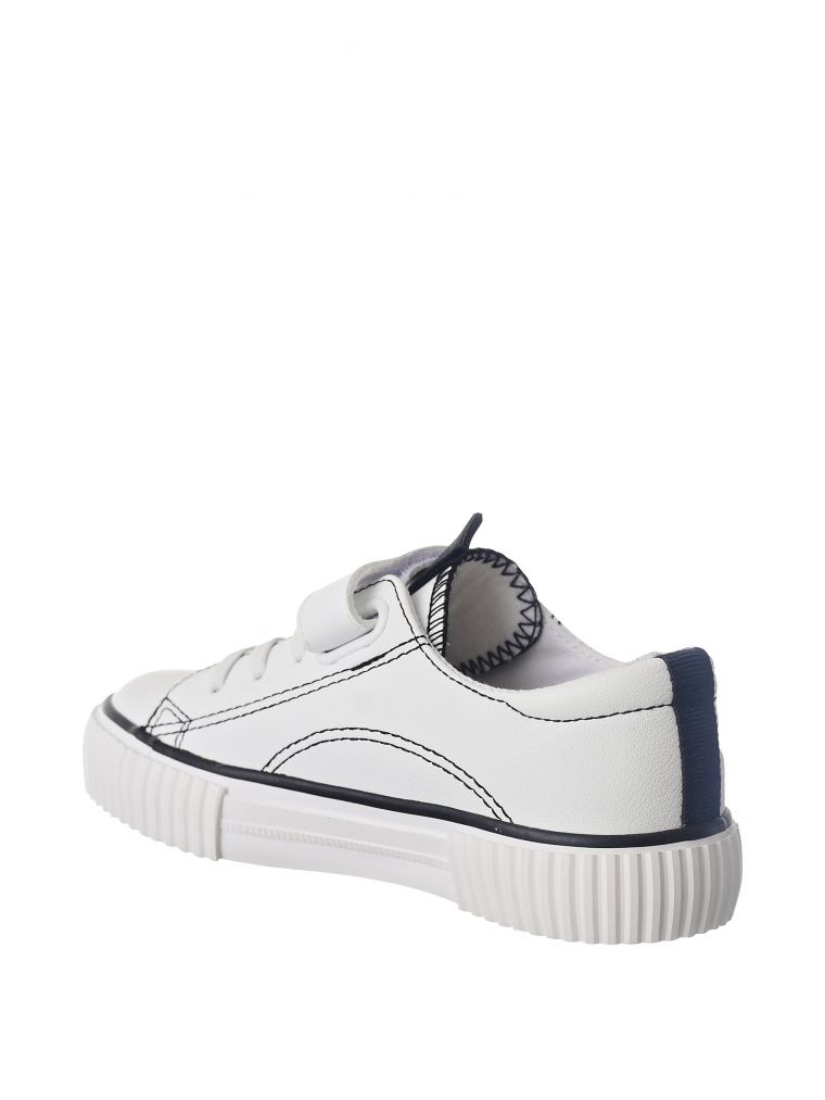 סניקרס קאי מיוחד