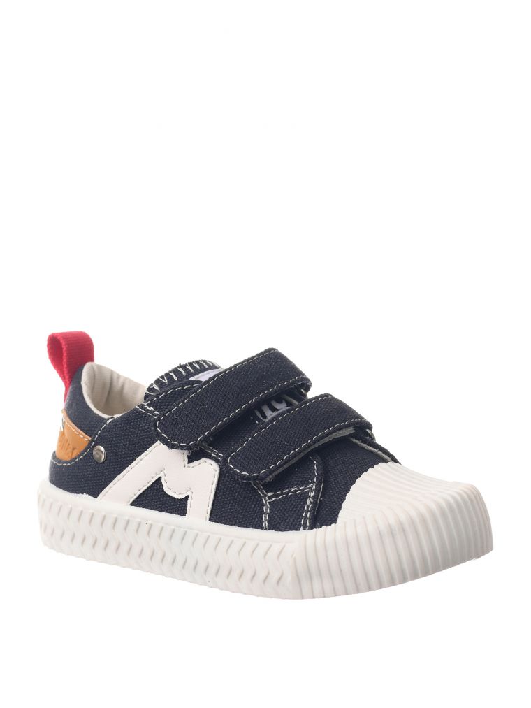 סניקרס טורי