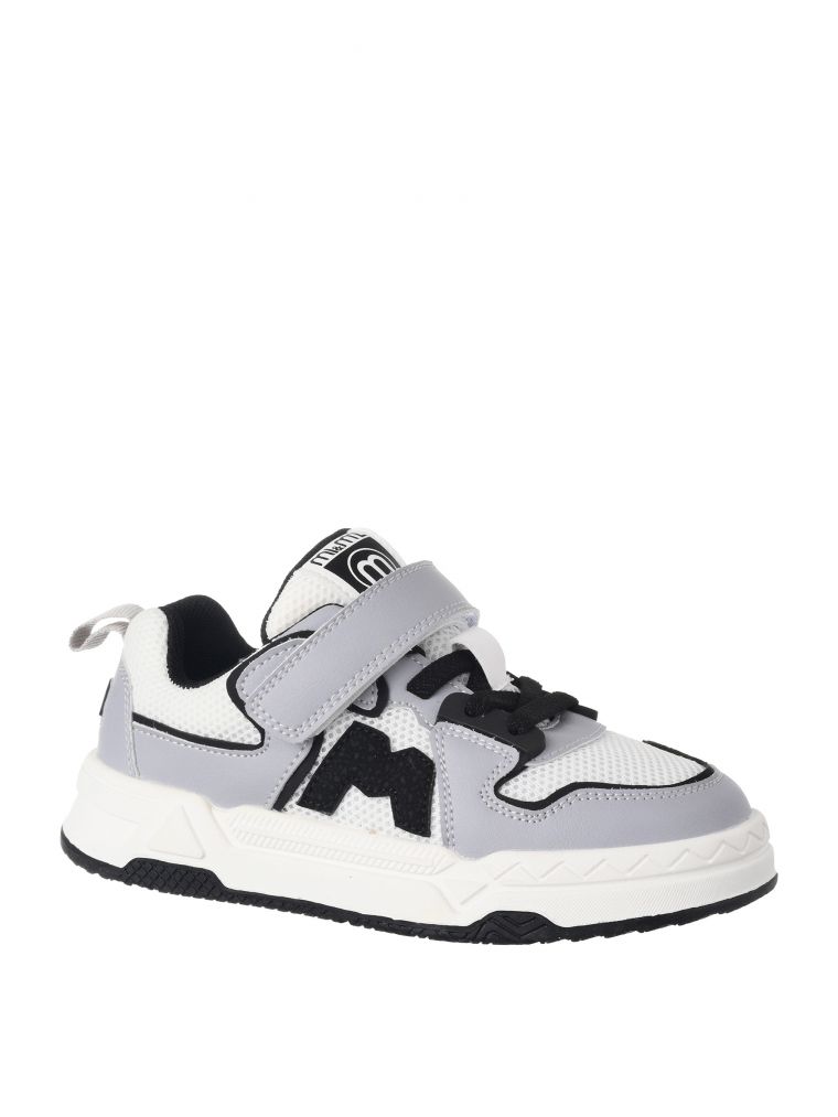 סניקרס וודה