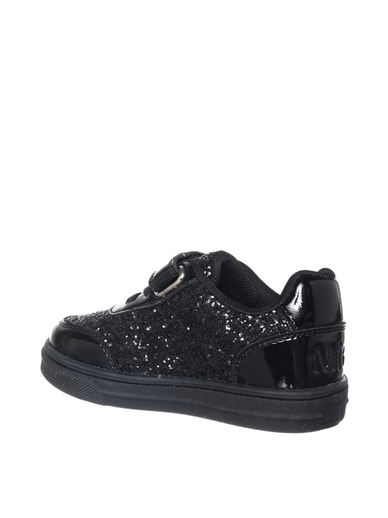 סניקרס דניאל מנצנץ מיאל