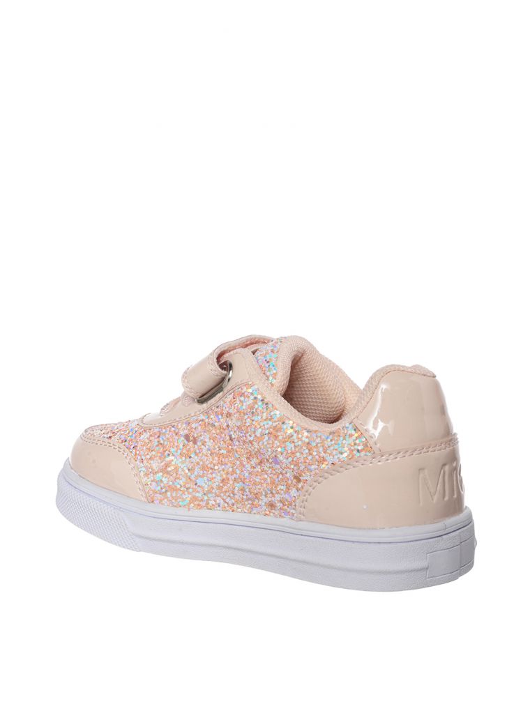 סניקרס דניאל מנצנץ מיאל