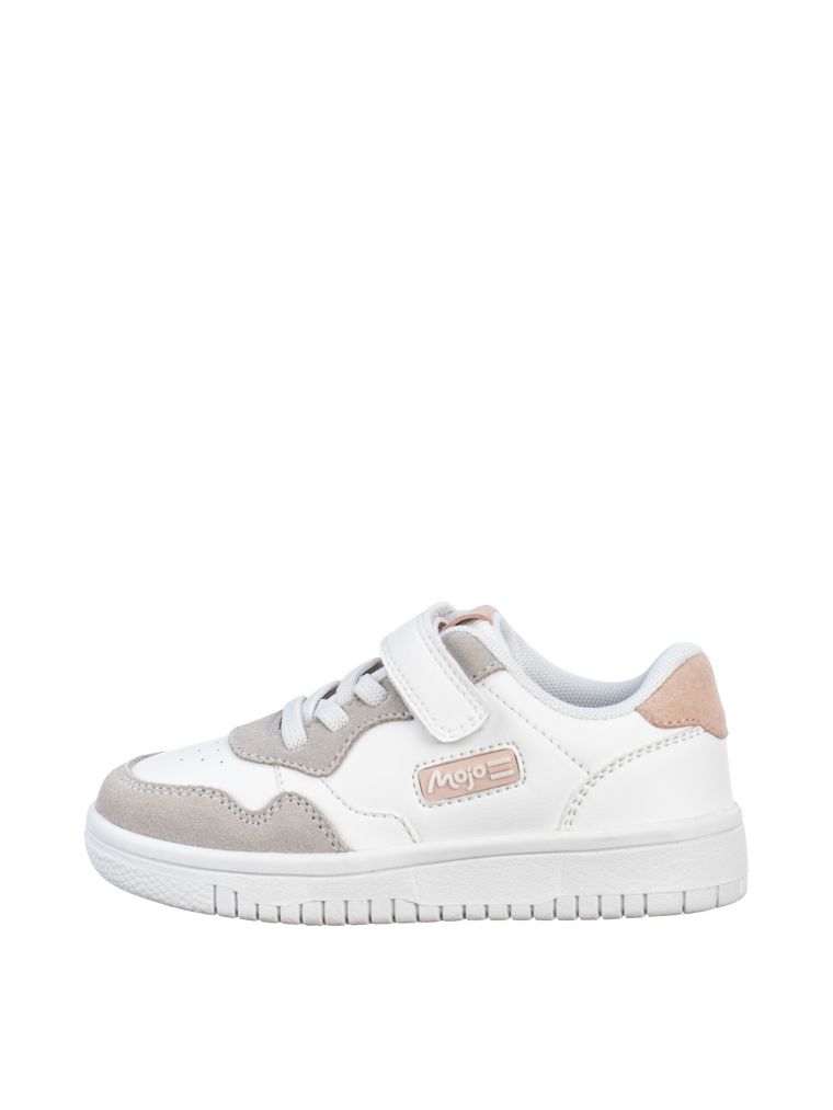 סניקרס מוז’ו גומיה