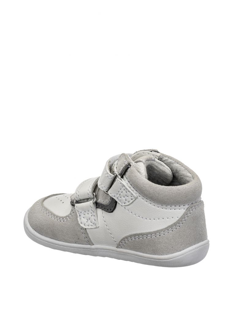 צעד ראשון ווילי סניקרס