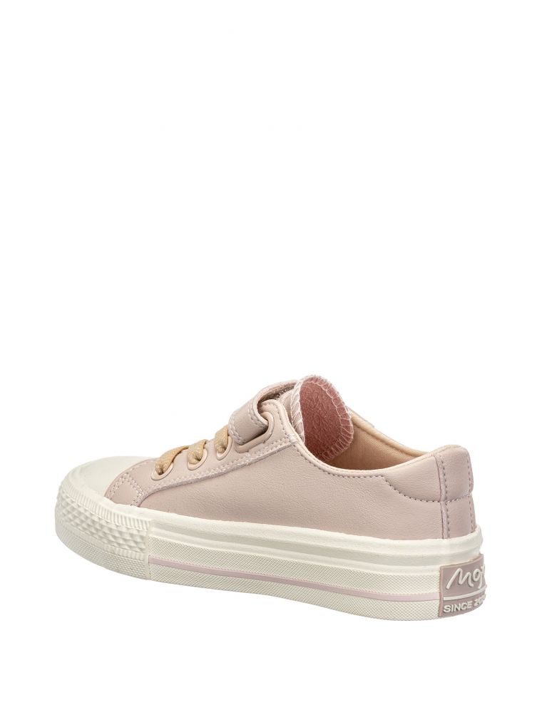 ליאן סניקרס