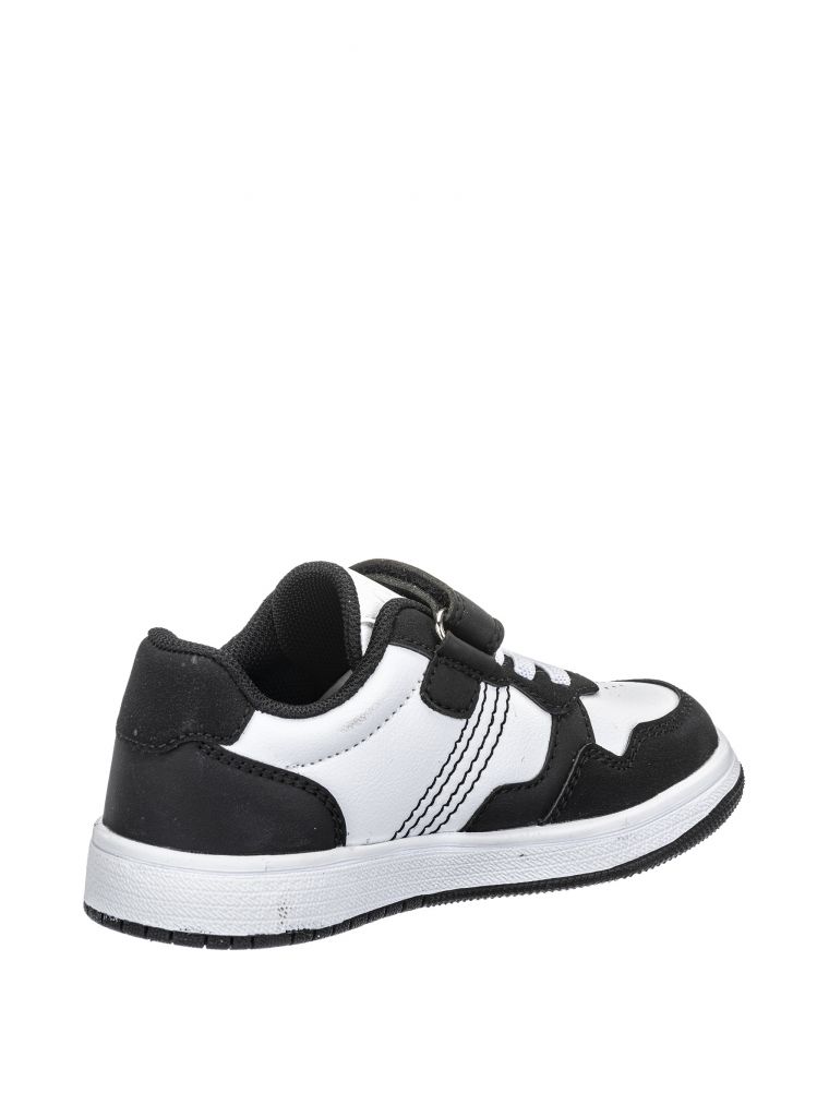 סניקרס תפרים