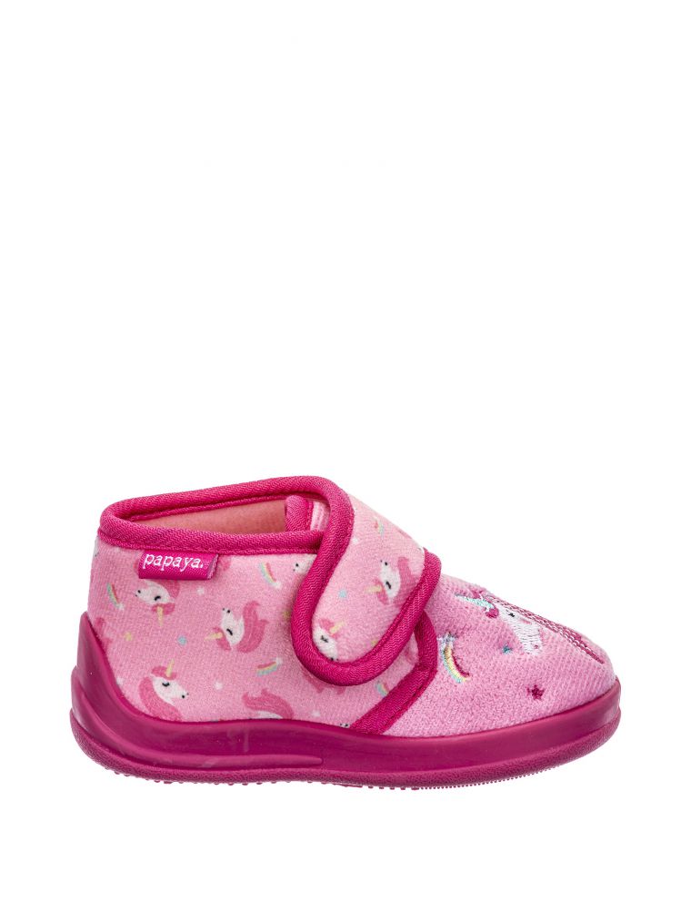 נעלי בית דמויות