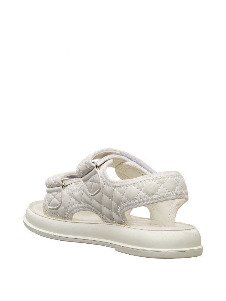 סנדל לני סגור