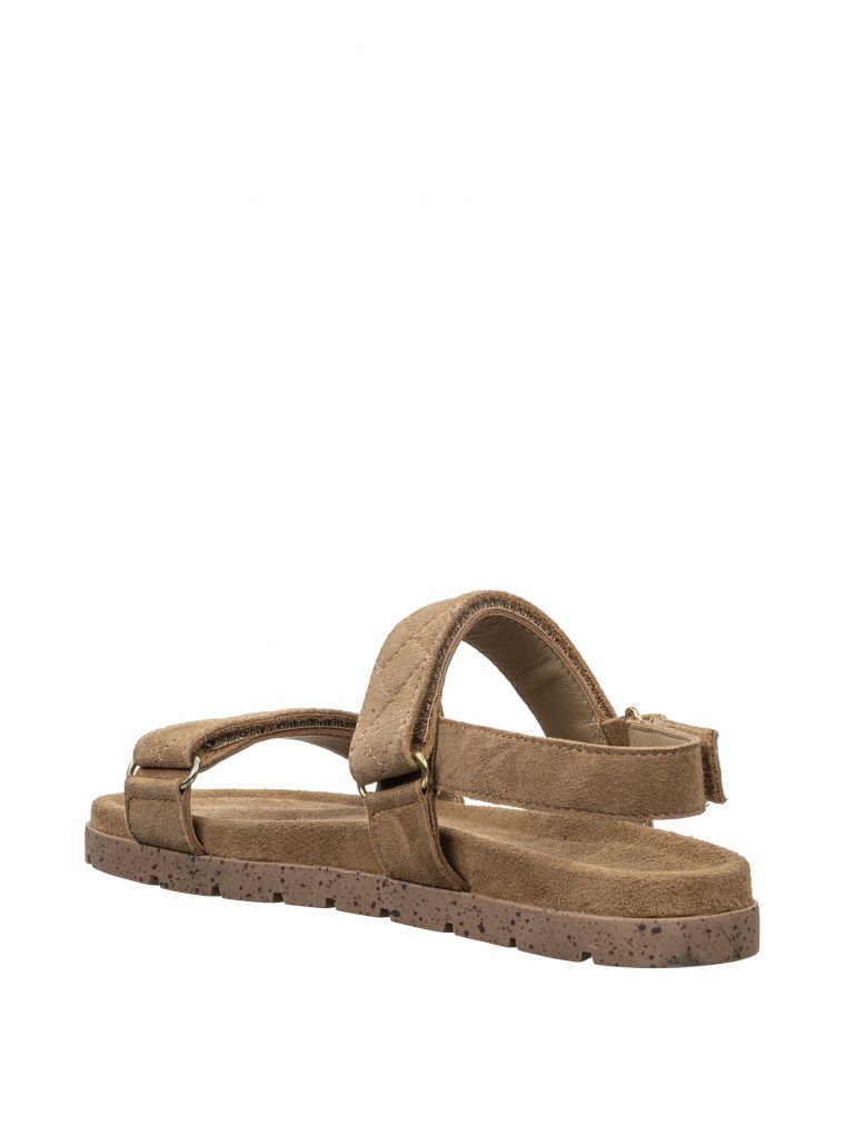 לילי סנדל תפרים