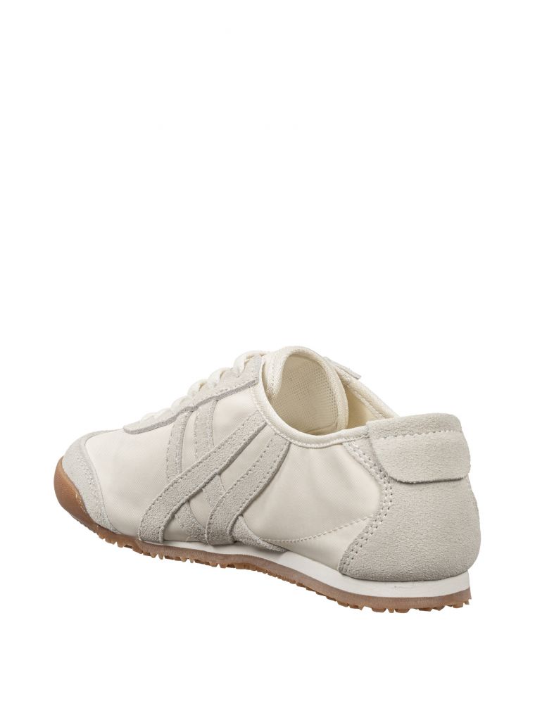 סניקרס סלקט אופנה