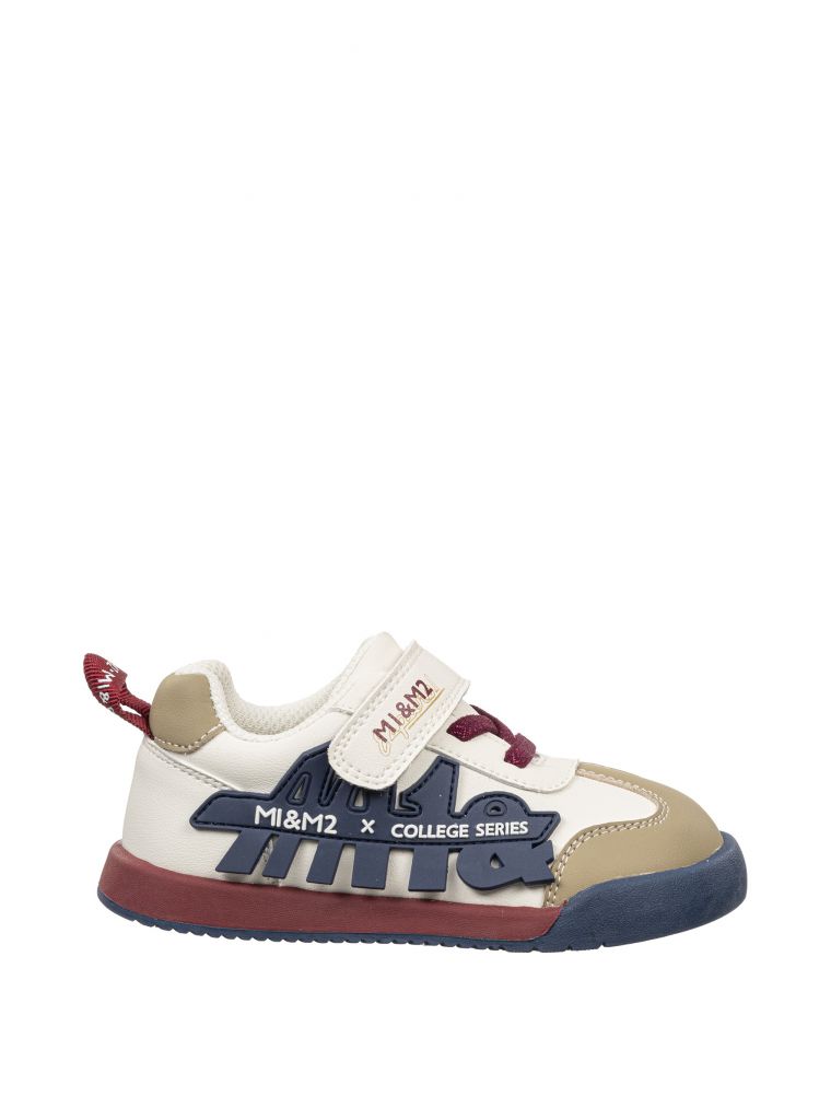 מארני סניקרס