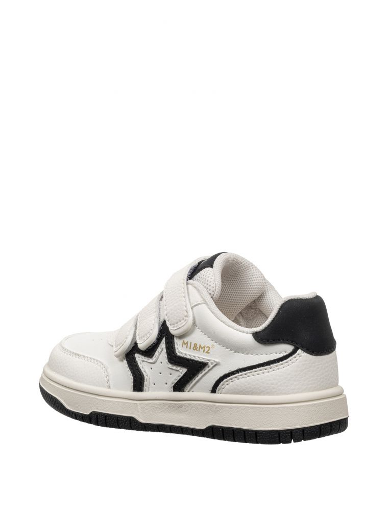 הרבור סניקרס