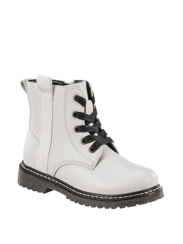 מגפי בנות בלייז סרט