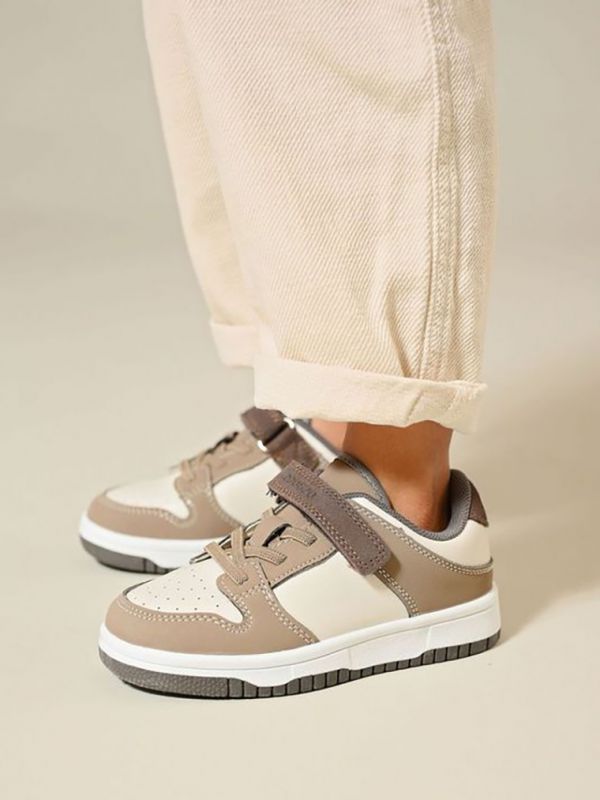 סניקרס מיאל