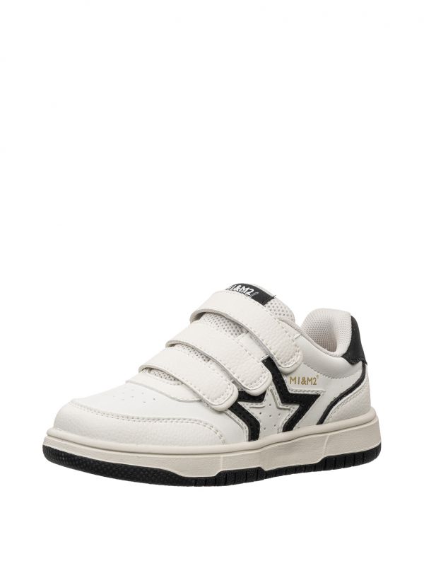 הרבור סניקרס