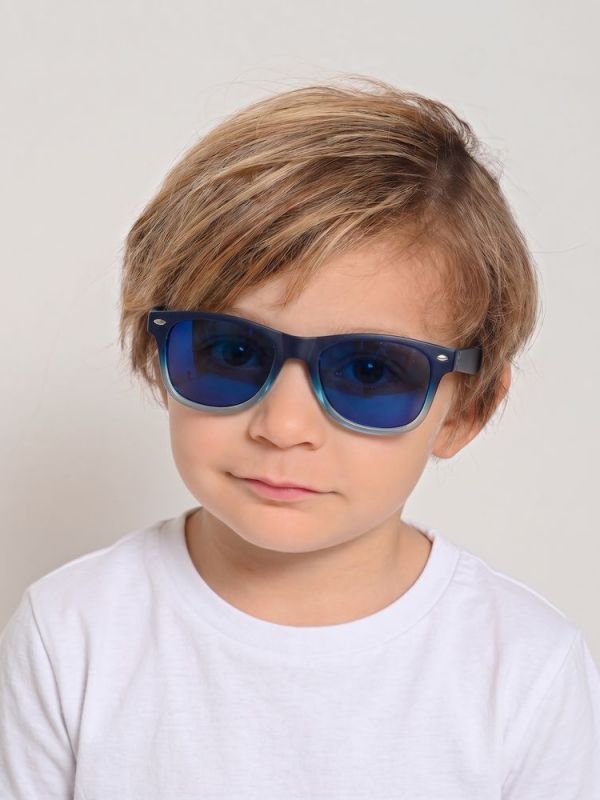 משקפי שמש בנים