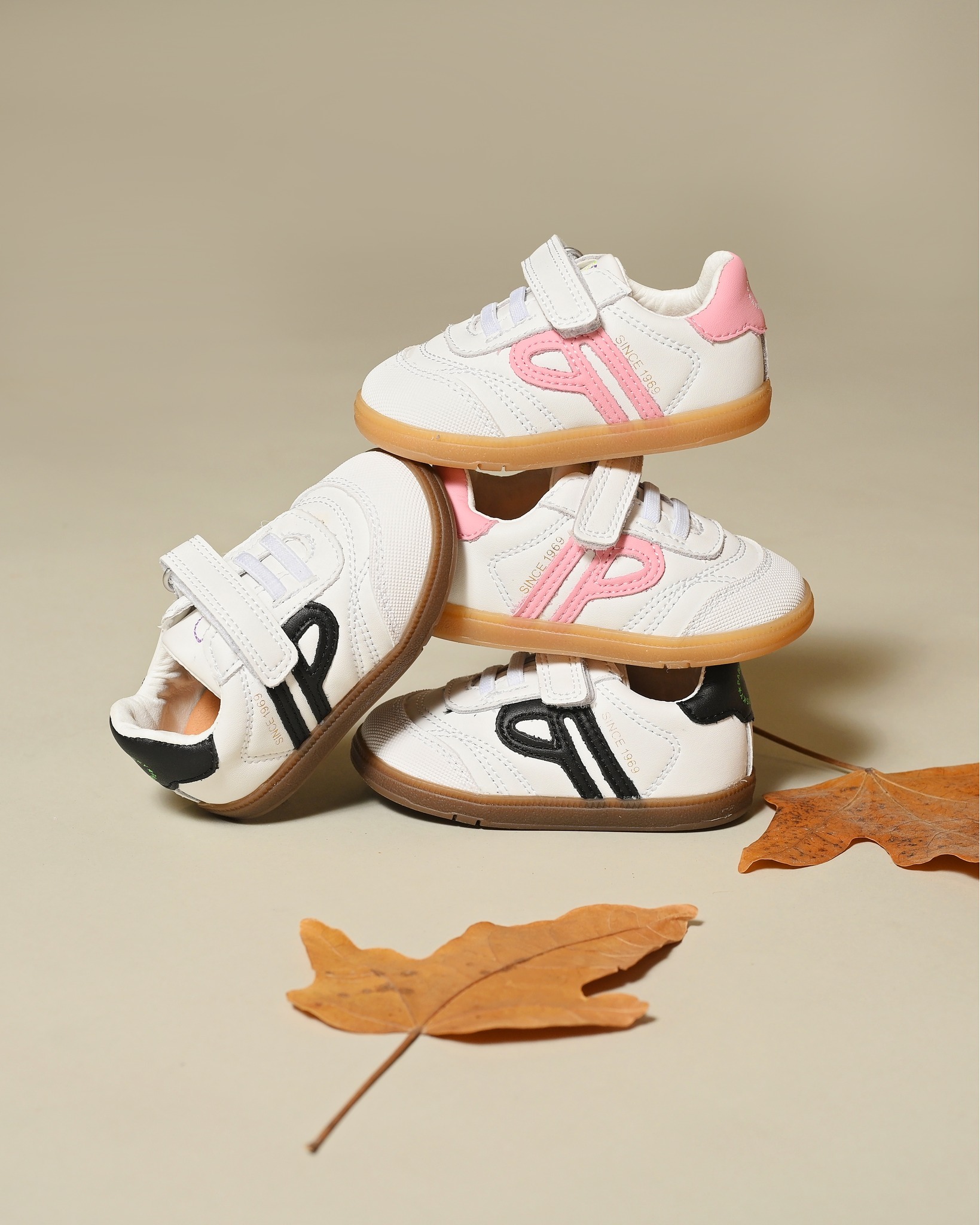 הכירו את נעלי צעד ראשון: אנדרוס של Pablosky 💜 עשויים מעור איכותי ורך, בעיצוב אופנתי.
מידות אחרונות במלאי במבצעי סוף עונה!
להשיג רק בפפאיה

#נעליצעדראשון #סניקרסלילדים #נעליילדים #אופנתילדים