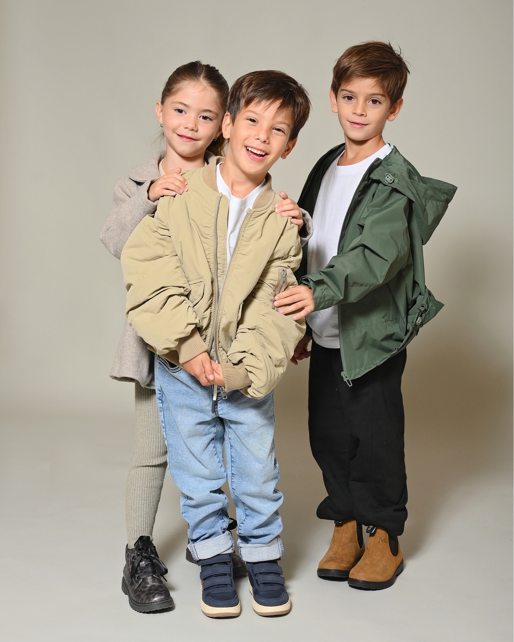 ימים אחרונים להתחדש בנעלי חורף לכל הילדים בבית בהטבת אחד פלוס אחד מתנה 🥾👟

#נעליפפאיה #מגפייםלילדים #אופנתילדים