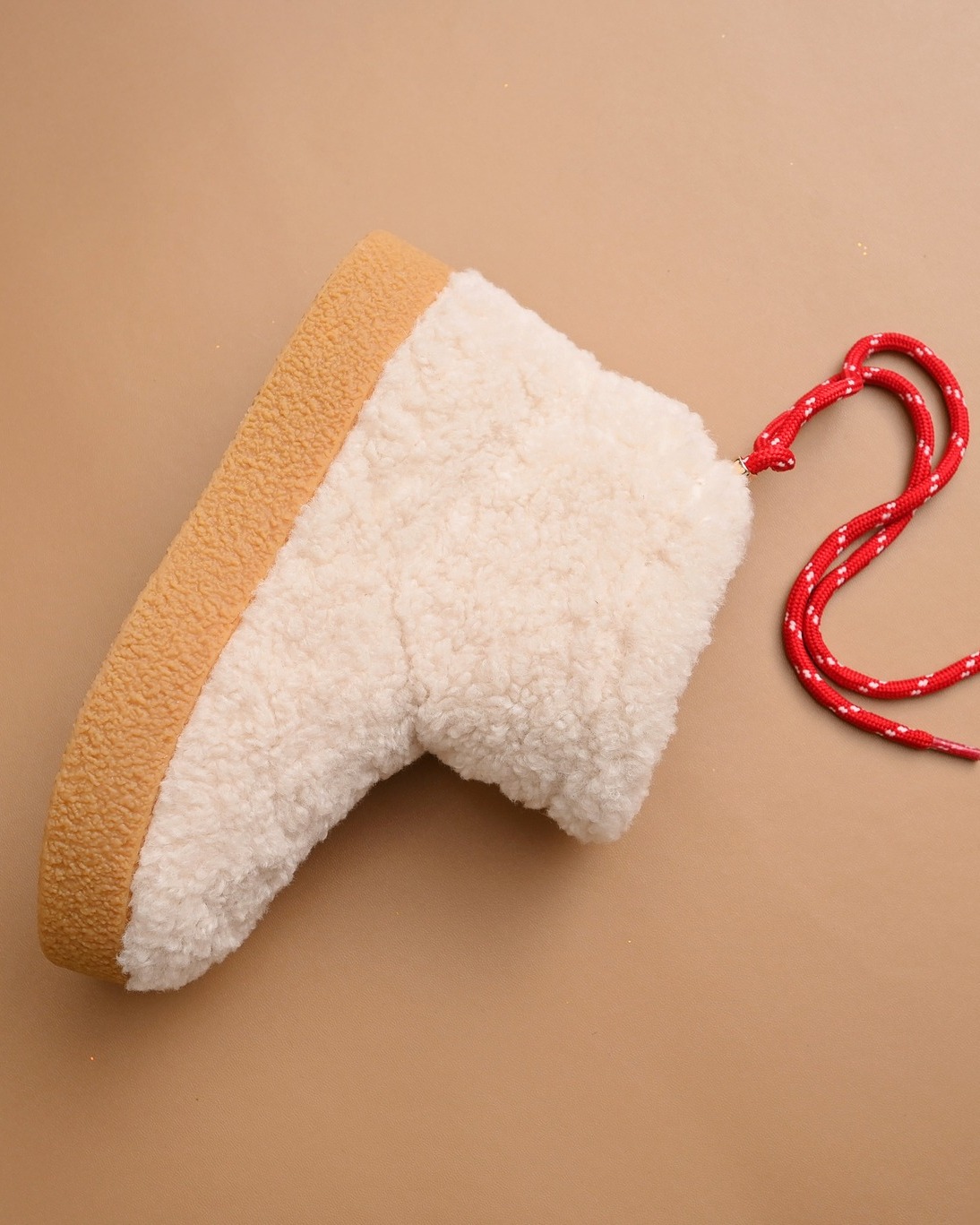 הבחירה של העונה - מגפון טדי 😍  מגפי פרווה - לפי צו האופנה העכשווי להשלמת לוק מלא סטייל ובמראה חורפי.
עכשיו בהנחת סוף-עונה שווה במיוחד
רוצים קישור? רשמו לנו בתגובות

#מגפוניםלילדים #מגפוניפרווה #אופנתילדים