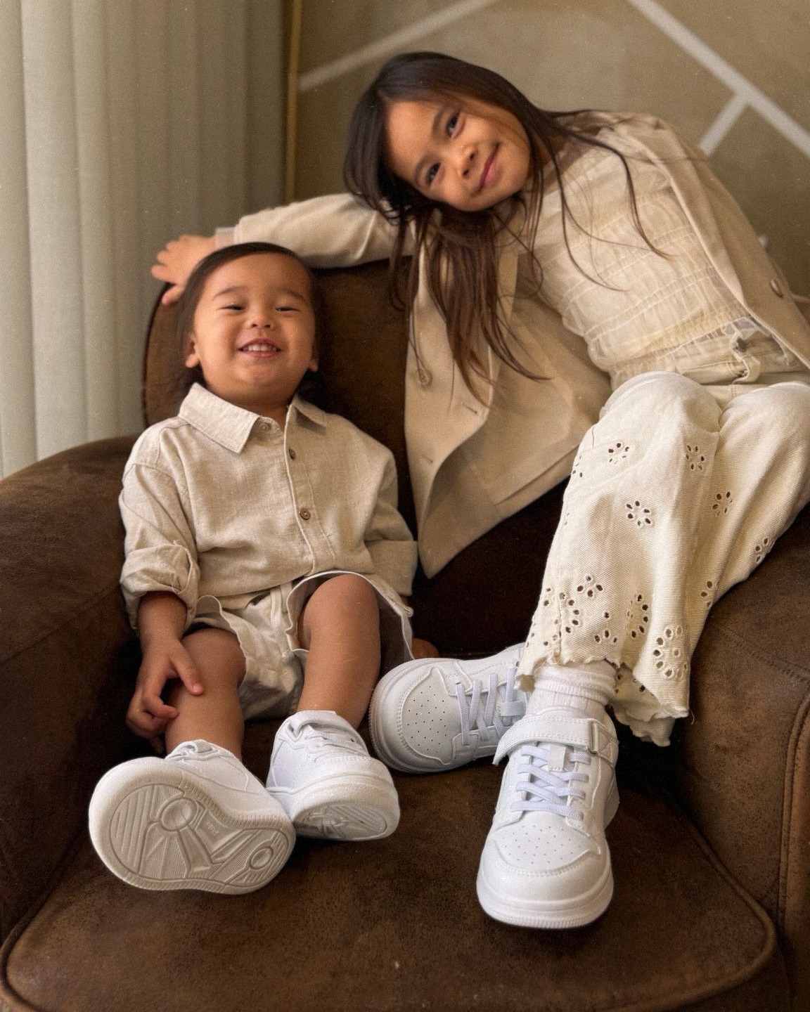 נעליים חגיגיות לבנים ולבנות החל מצעד ראשון 😍 רוצים קישור? רשמו לנו בתגובות

#נעליילדים #נעליפפאיה #אופנתילדים #נעליחג